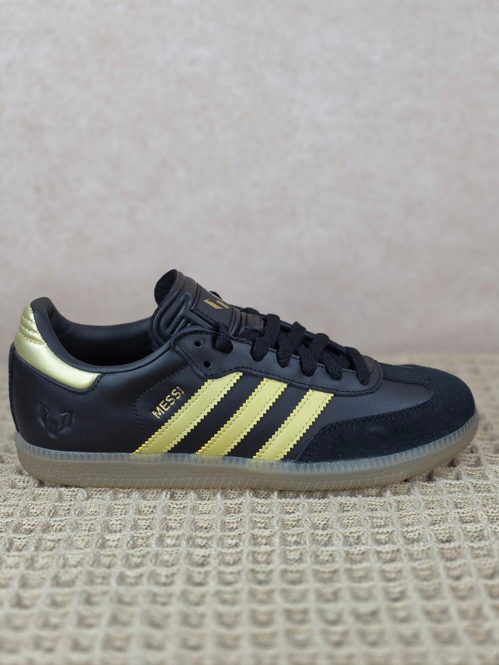 Adidas Samba Messi J JR6349 Youth 5 / Women’s 6 Black Gold Gum – Brand New